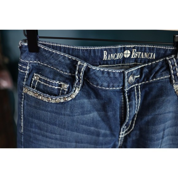 Rancho Estancia Women's Embellished Spade Back Pocket Jeans Size 29 × 32 - Picture 2 of 13